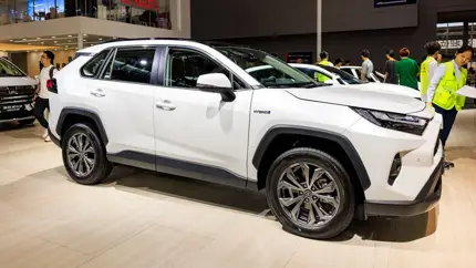 Toyota RAV4 шестого поколения - раскрыта первая информация о будущей новинке
